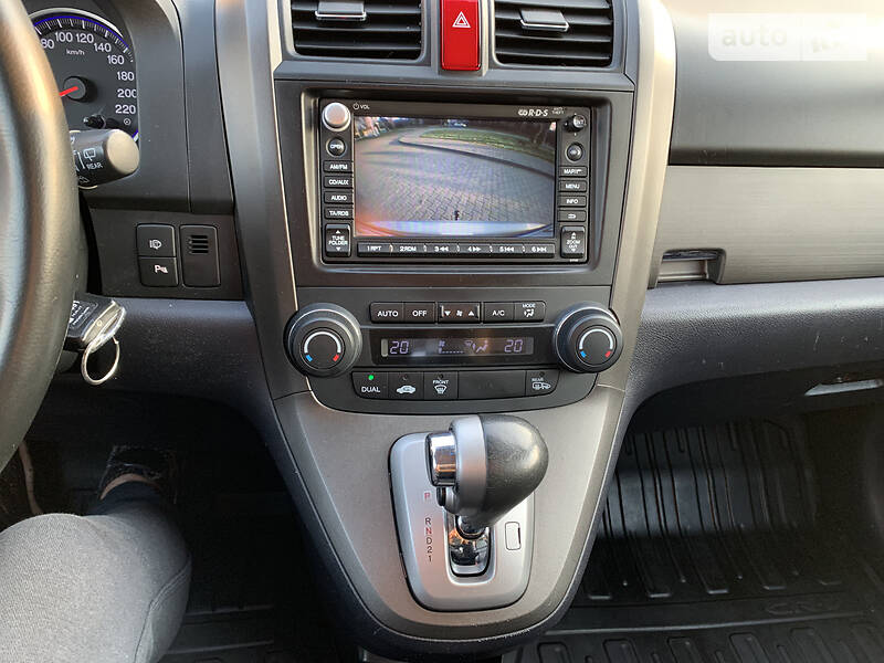 Позашляховик / Кросовер Honda CR-V 2011 в Чернівцях