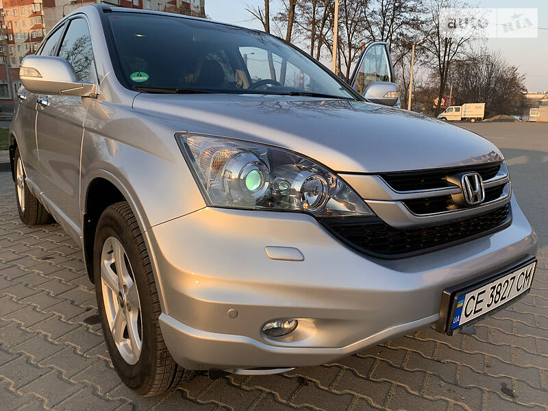 Позашляховик / Кросовер Honda CR-V 2011 в Чернівцях