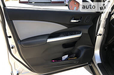 Позашляховик / Кросовер Honda CR-V 2015 в 