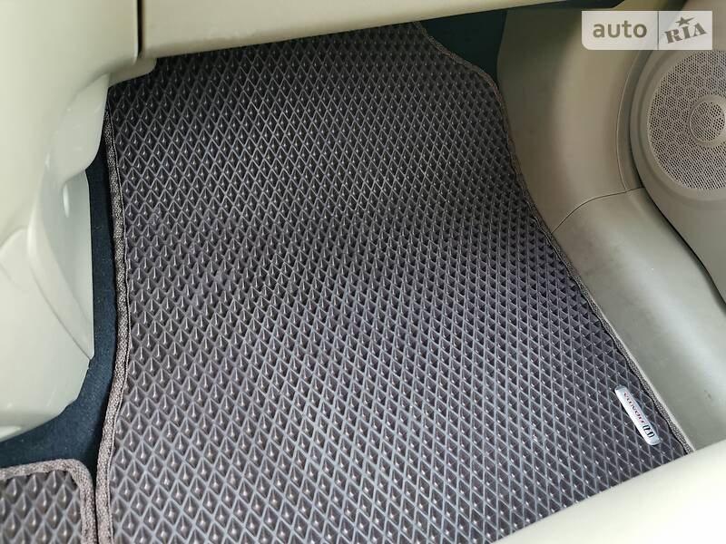 Позашляховик / Кросовер Honda CR-V 2010 в Луцьку