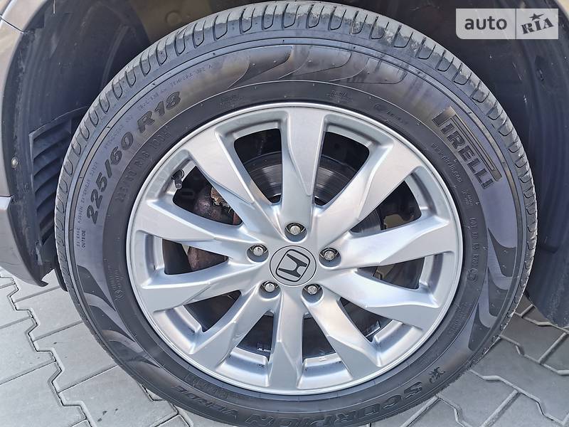 Позашляховик / Кросовер Honda CR-V 2010 в Луцьку