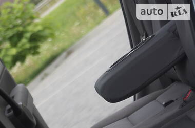 Внедорожник / Кроссовер Honda CR-V 2011 в 