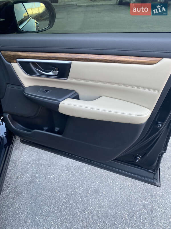 Внедорожник / Кроссовер Honda CR-V 2016 в Запорожье