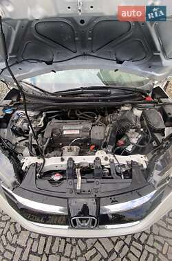 Внедорожник / Кроссовер Honda CR-V 2015 в 