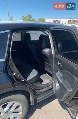 Позашляховик / Кросовер Honda CR-V 2015 в Києві