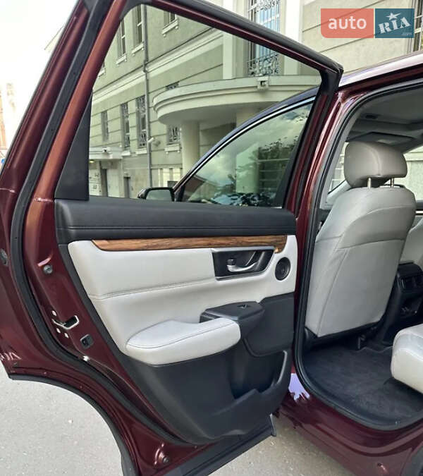 Внедорожник / Кроссовер Honda CR-V 2019 в Черновцах