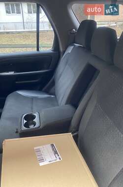 Внедорожник / Кроссовер Honda CR-V 2004 в Полтаве