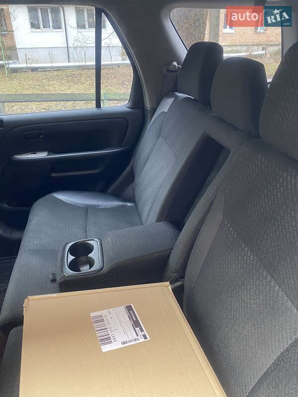 Позашляховик / Кросовер Honda CR-V 2004 в Полтаві фото 3 Позашляховик / Кросовер Honda CR-V 2004 в Полтаві