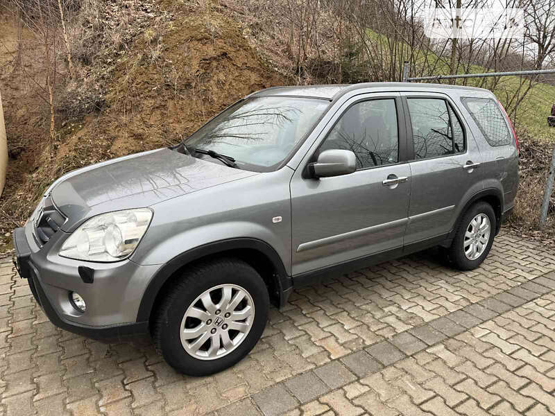 Позашляховик / Кросовер Honda CR-V 2005 в Стебнику