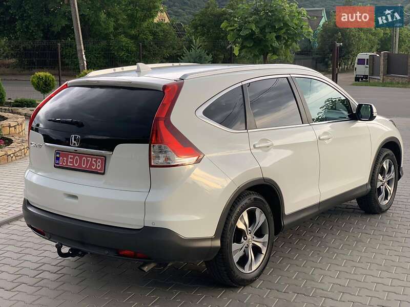 Внедорожник / Кроссовер Honda CR-V 2014 в Могилев-Подольске