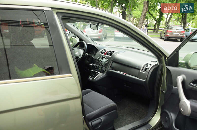 Внедорожник / Кроссовер Honda CR-V 2007 в Чернигове