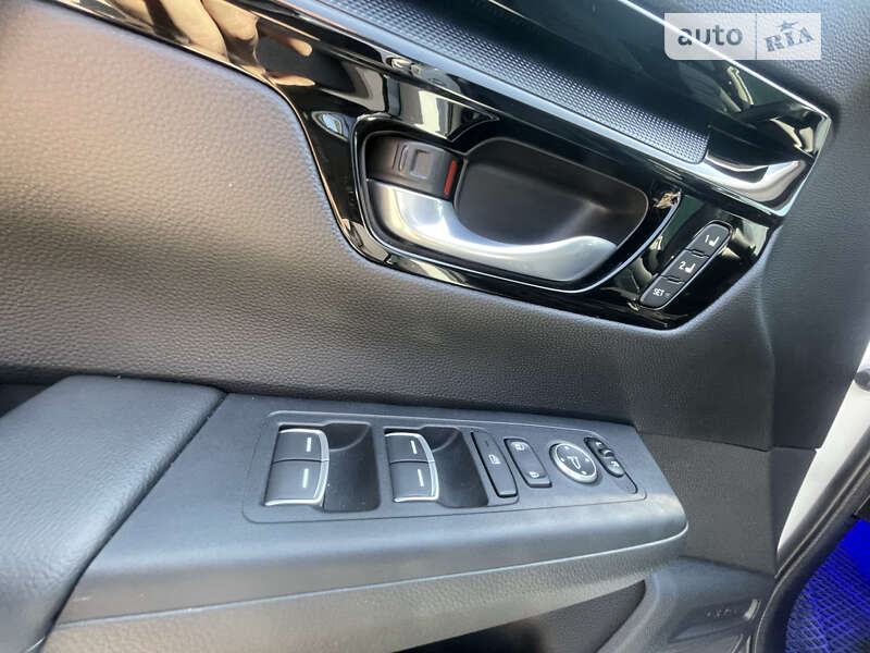 Внедорожник / Кроссовер Honda CR-V 2023 в Киеве