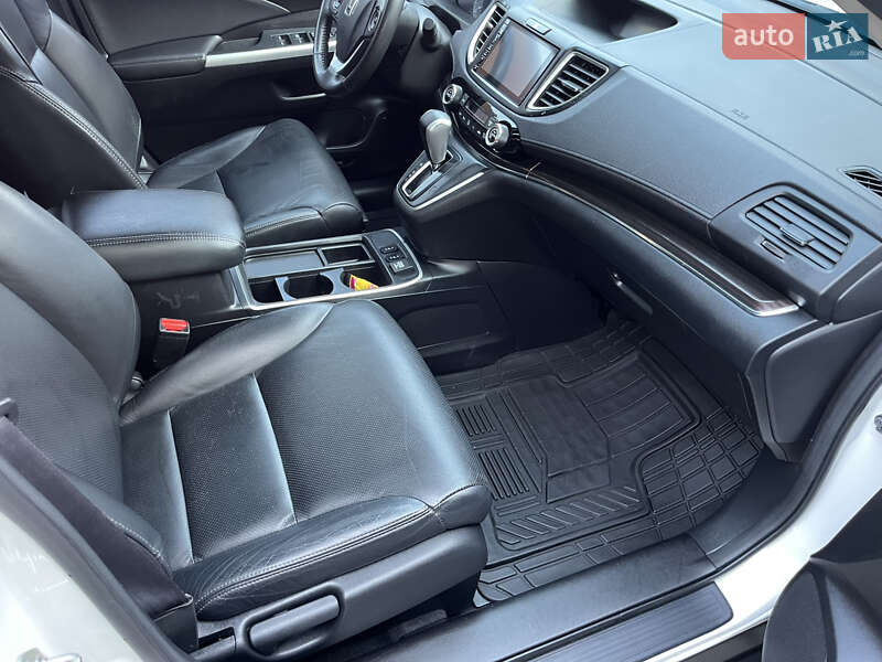 Позашляховик / Кросовер Honda CR-V 2016 в Вінниці