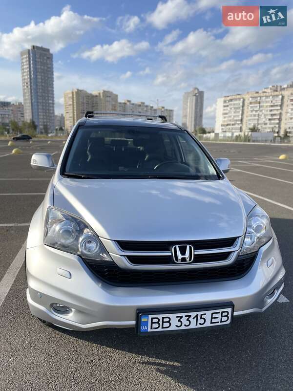 Внедорожник / Кроссовер Honda CR-V 2011 в Киеве