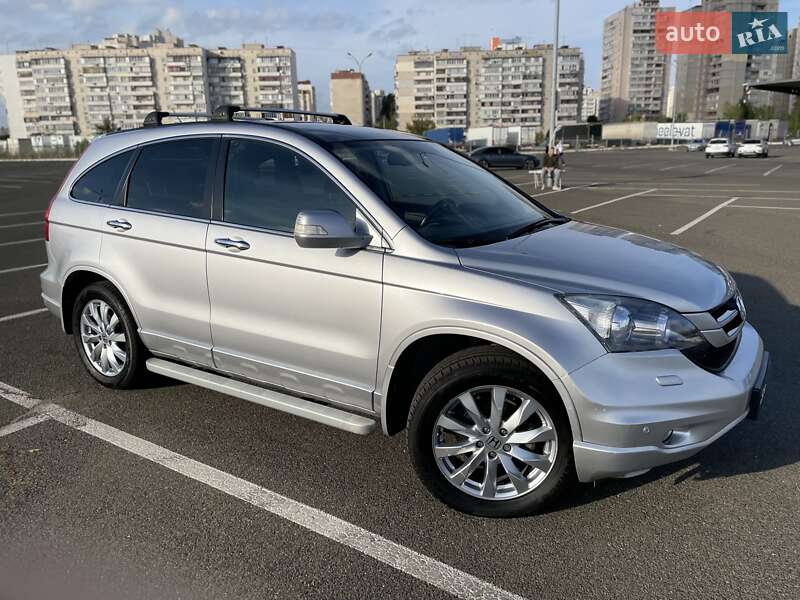 Внедорожник / Кроссовер Honda CR-V 2011 в Киеве