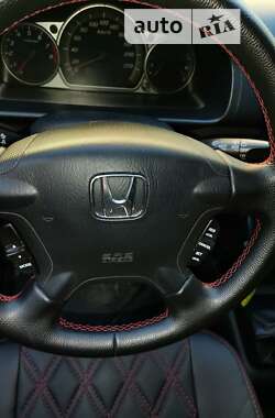 Внедорожник / Кроссовер Honda CR-V 2005 в 