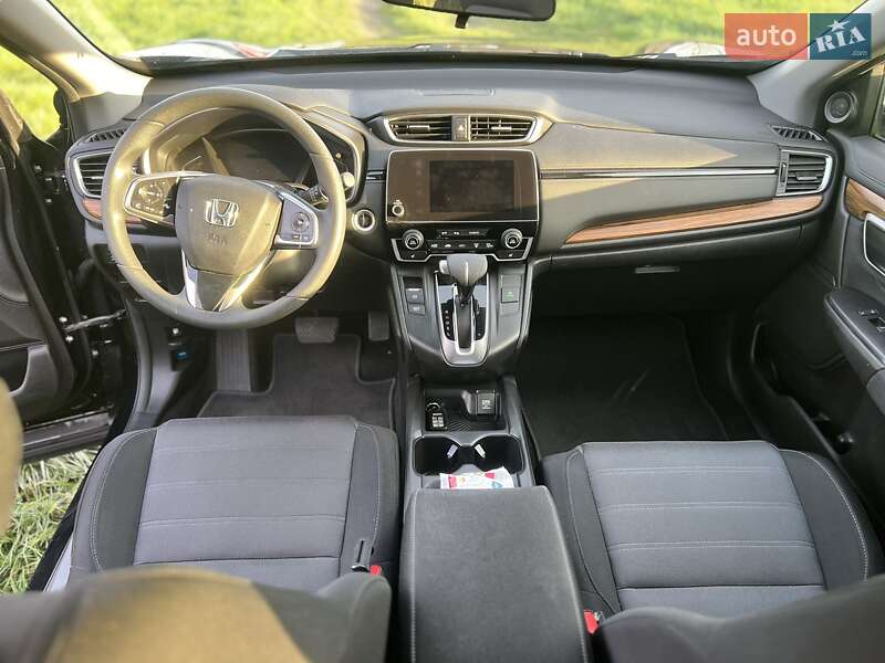 Внедорожник / Кроссовер Honda CR-V 2017 в Хмельницком