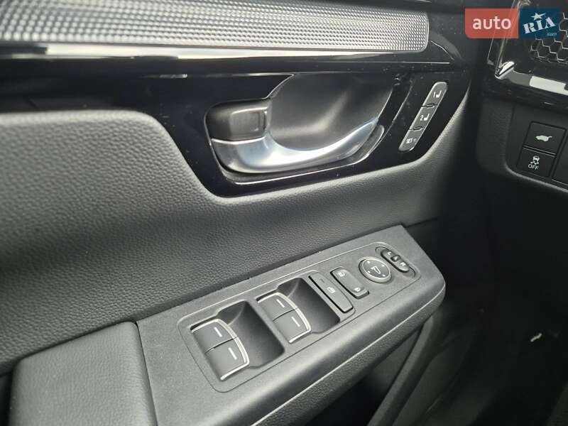 Внедорожник / Кроссовер Honda CR-V 2023 в Киеве