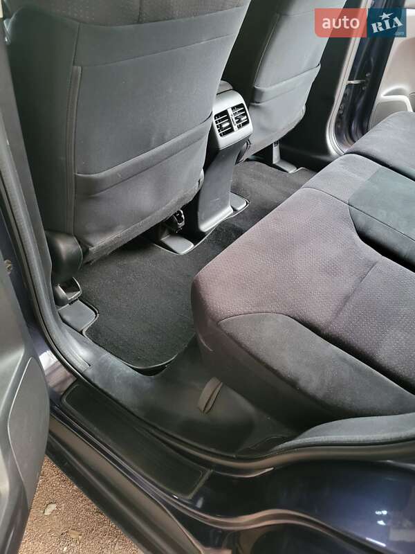 Внедорожник / Кроссовер Honda CR-V 2013 в Збараже