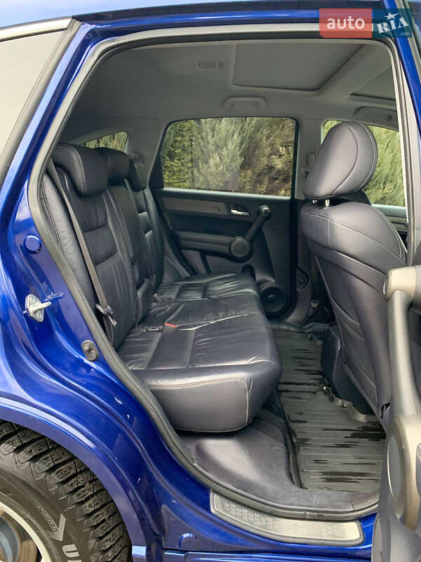 Внедорожник / Кроссовер Honda CR-V 2011 в Новом Калинове