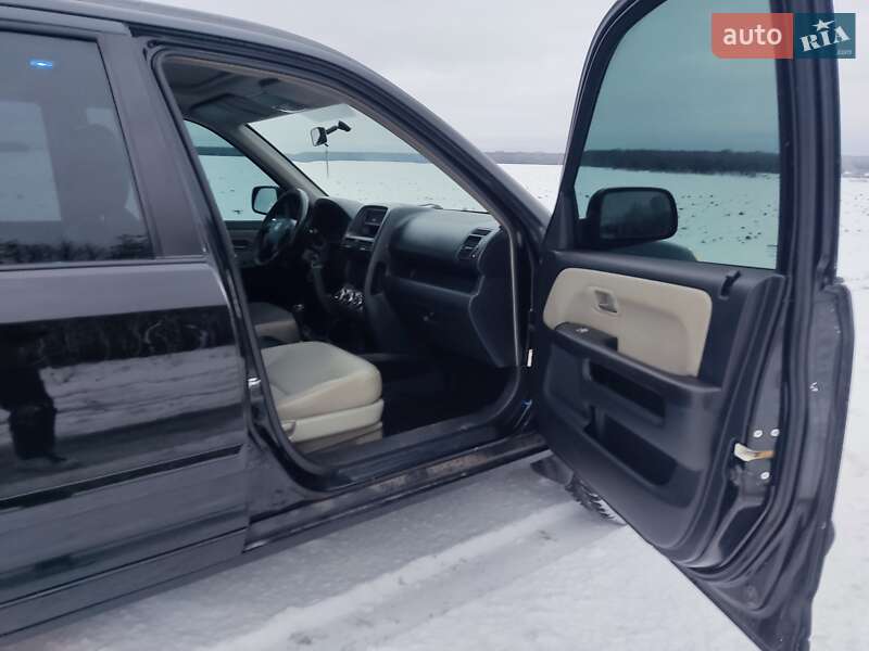 Позашляховик / Кросовер Honda CR-V 2004 в Умані