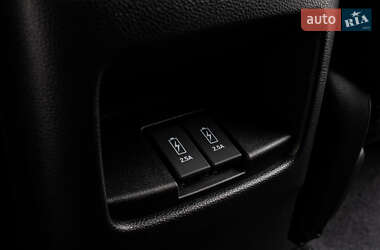 Позашляховик / Кросовер Honda CR-V 2022 в 