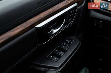 Позашляховик / Кросовер Honda CR-V 2022 в 