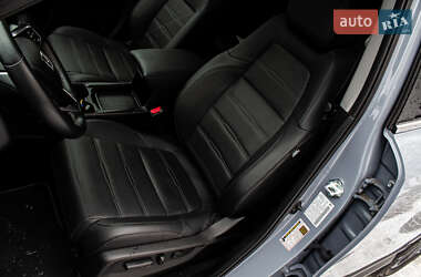 Позашляховик / Кросовер Honda CR-V 2022 в 