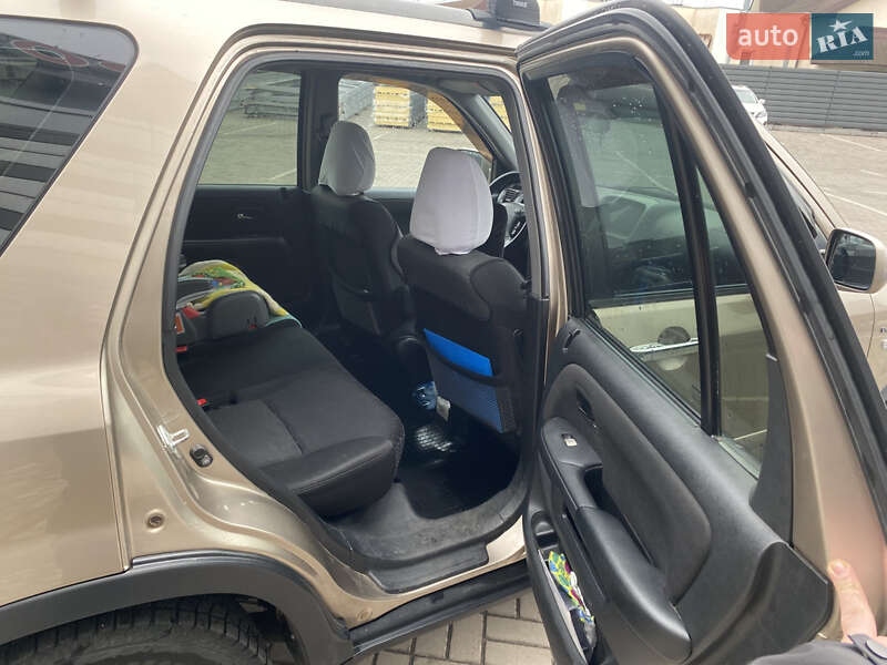 Позашляховик / Кросовер Honda CR-V 2006 в Черкасах фото 7 Позашляховик / Кросовер Honda CR-V 2006 в Черкасах