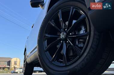 Внедорожник / Кроссовер Honda CR-V 2023 в 