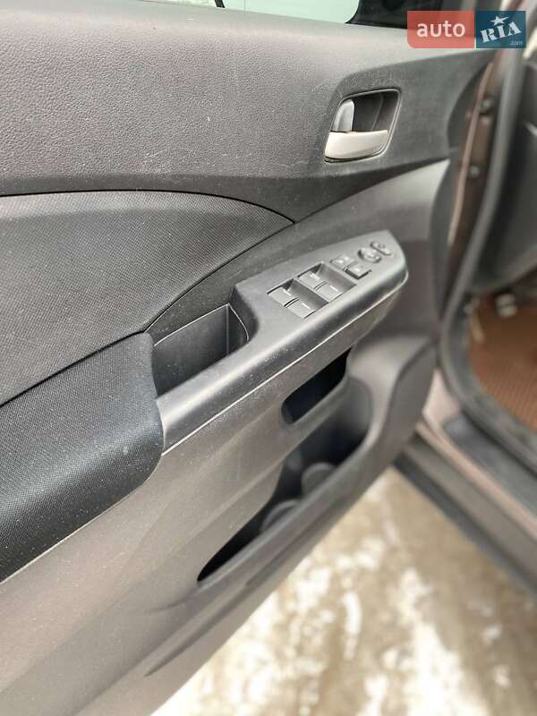 Внедорожник / Кроссовер Honda CR-V 2014 в Монастырище