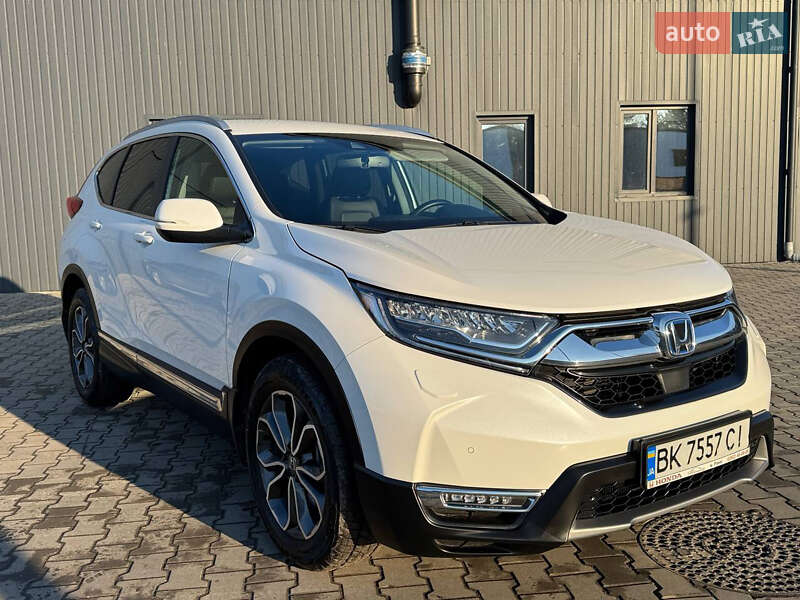 Внедорожник / Кроссовер Honda CR-V 2023 в Млинове