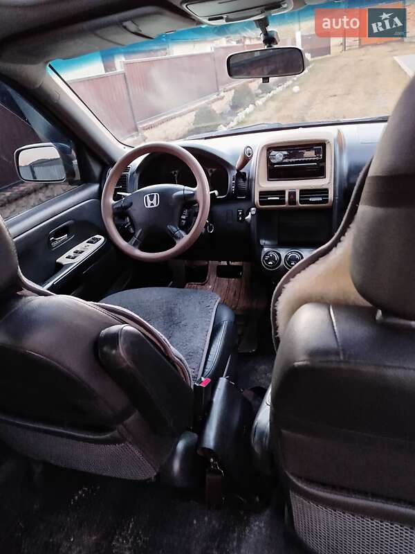 Внедорожник / Кроссовер Honda CR-V 2005 в Зборове
