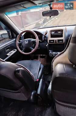 Внедорожник / Кроссовер Honda CR-V 2005 в 