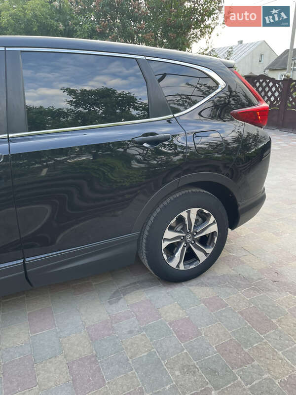 Позашляховик / Кросовер Honda CR-V 2017 в Золочеві