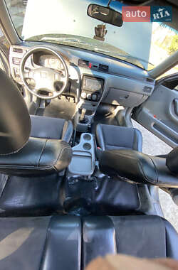 Позашляховик / Кросовер Honda CR-V 1998 в 