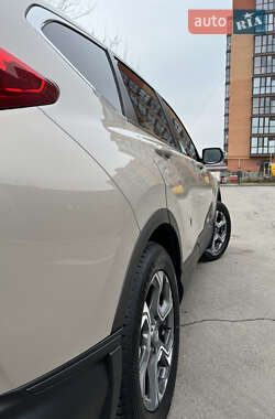 Внедорожник / Кроссовер Honda CR-V 2019 в 