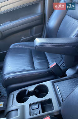 Внедорожник / Кроссовер Honda CR-V 2011 в 