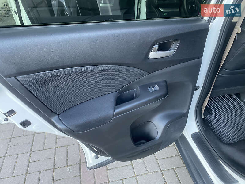 Внедорожник / Кроссовер Honda CR-V 2015 в Тернополе