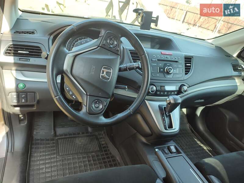 Внедорожник / Кроссовер Honda CR-V 2013 в Черновцах