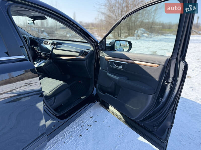 Внедорожник / Кроссовер Honda CR-V 2020 в Харькове