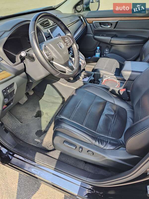Внедорожник / Кроссовер Honda CR-V 2017 в Киеве