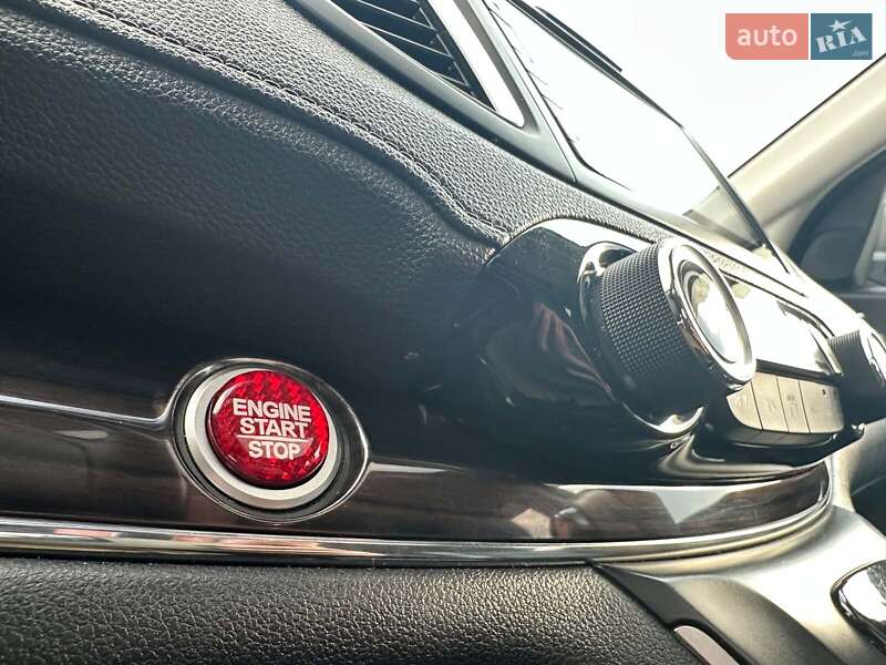 Позашляховик / Кросовер Honda CR-V 2015 в Запоріжжі