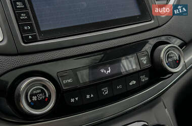 Позашляховик / Кросовер Honda CR-V 2016 в 