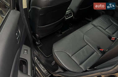 Позашляховик / Кросовер Honda CR-V 2016 в 