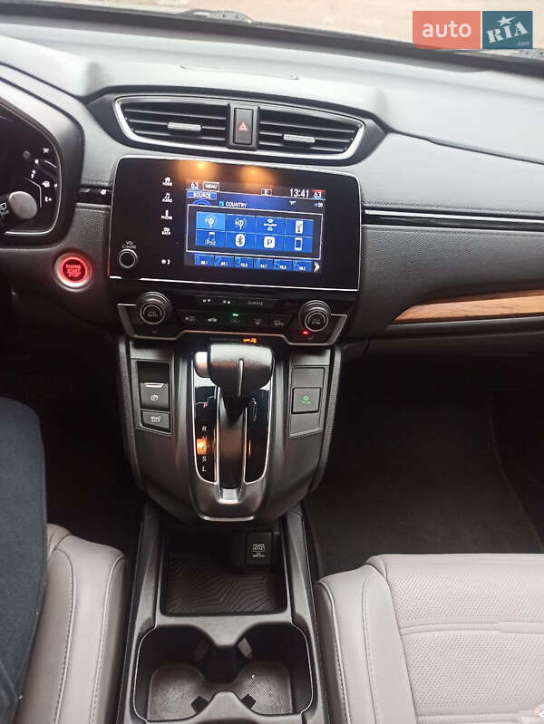 Позашляховик / Кросовер Honda CR-V 2017 в Здолбуніві