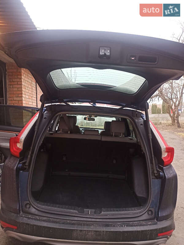 Позашляховик / Кросовер Honda CR-V 2017 в Здолбуніві