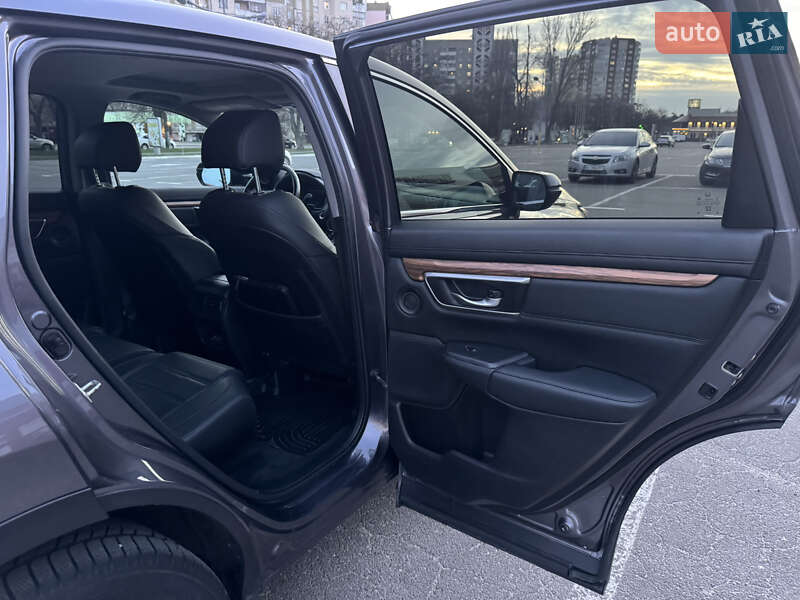 Внедорожник / Кроссовер Honda CR-V 2020 в Киеве