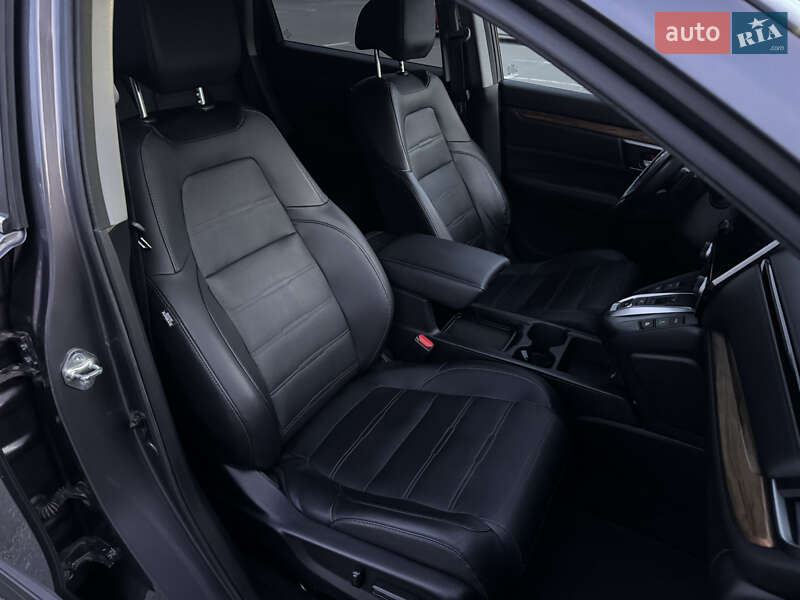 Внедорожник / Кроссовер Honda CR-V 2020 в Киеве