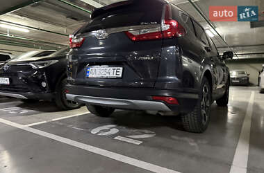 Позашляховик / Кросовер Honda CR-V 2017 в 